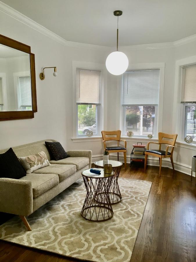 Logan Square Modern Apartment Chicago Buitenkant foto