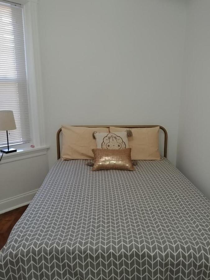 Logan Square Modern Apartment Chicago Buitenkant foto
